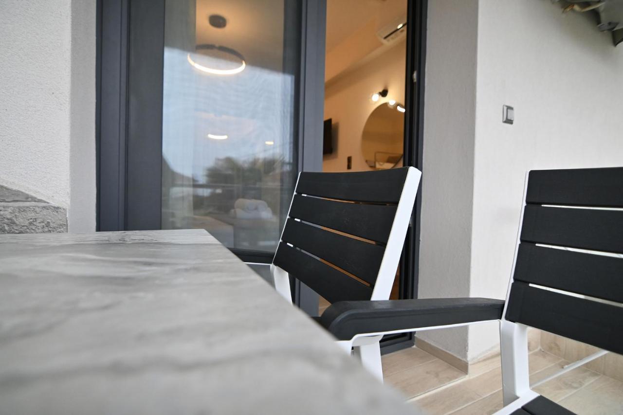 Armonia Luxury Suites Nea Vrasna Ngoại thất bức ảnh